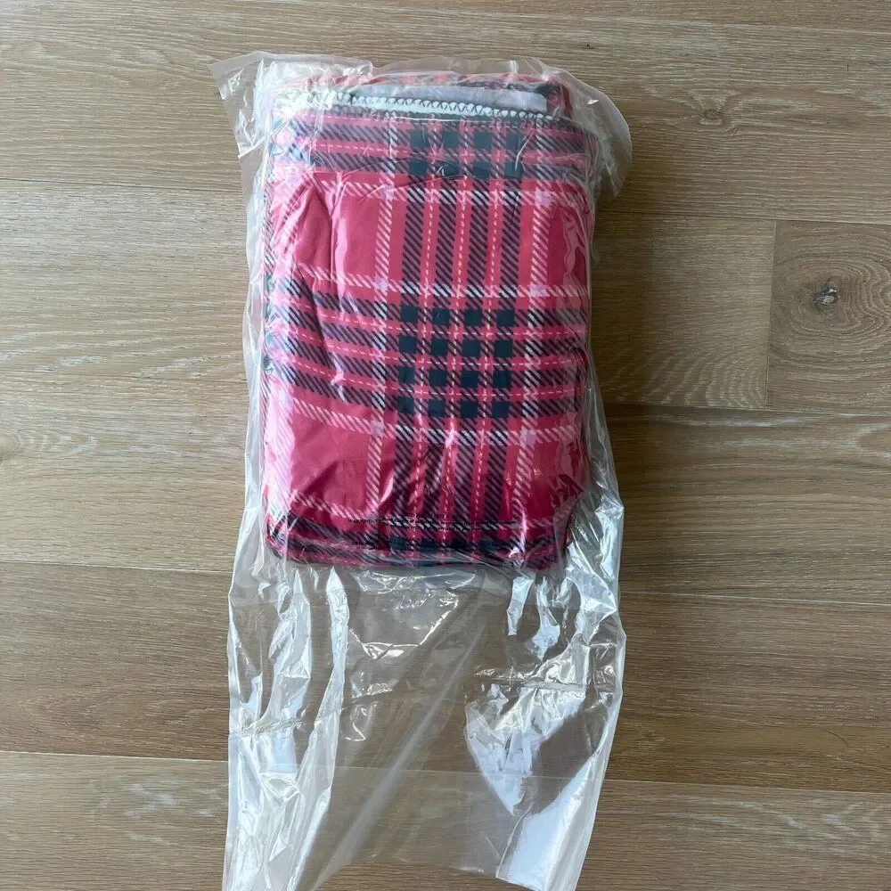Victoria’s Secret Cozy Plush Blanket Red Black Plaid 50